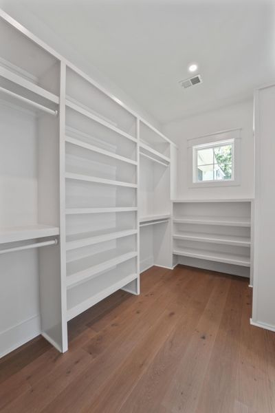 Furnished interior view inside a new home in , Hollywood (Image 49).