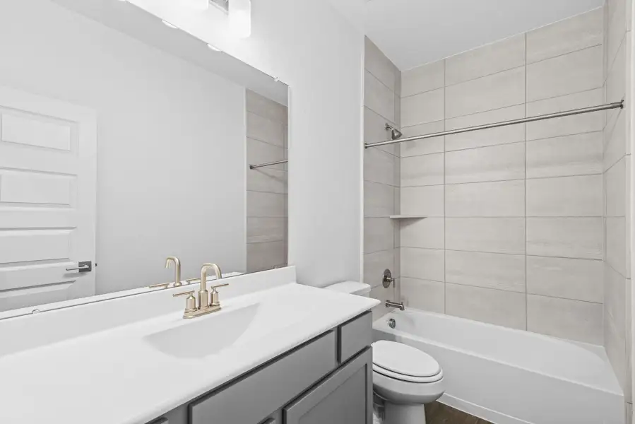 Hall bath 2 (*Photo not of actual home and used for illustration purposes only.) Hall bath 2 (*Photo not of actual home and used for illustration purposes only.)