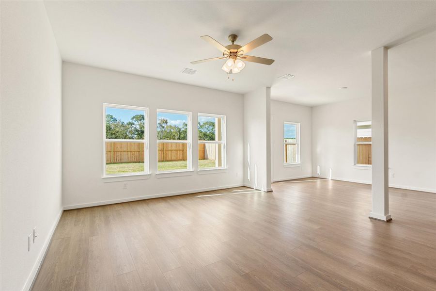 Spacious, unfurnished interior of a new home in Cielo, Conroe (Image 33). Spacious, unfurnished interior of a new home in Cielo, Conroe (Image 33).