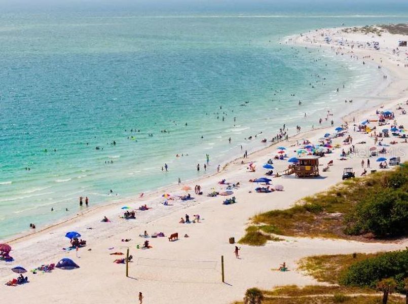 Image 23 of a home in Venice.