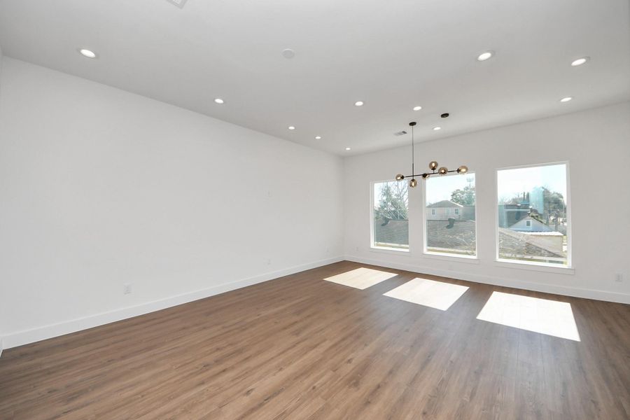 Spacious, unfurnished interior of a new home in , Houston (Image 18).