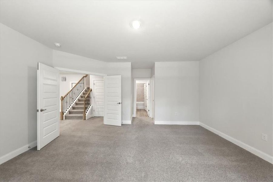 Spacious, unfurnished interior of a new home in Tuscany Hills, Douglasville (Image 36).