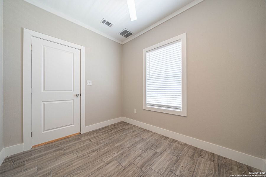 Spacious, unfurnished interior of a new home in , San Antonio (Image 26). Spacious, unfurnished interior of a new home in , San Antonio (Image 26).