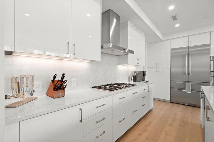 Furnished interior view inside a new home in The Dillon Buckhead, Atlanta (Image 18). Furnished interior view inside a new home in The Dillon Buckhead, Atlanta (Image 18).