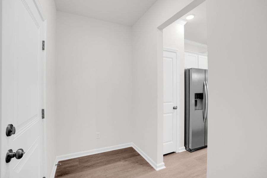 Spacious, unfurnished interior of a new home in Carriage Estates, Lexington (Image 14).