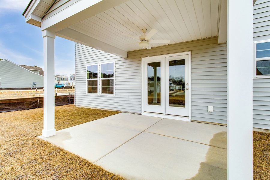 Exterior details and patio area of a home in Winston Point, Gilbert (Image 2).