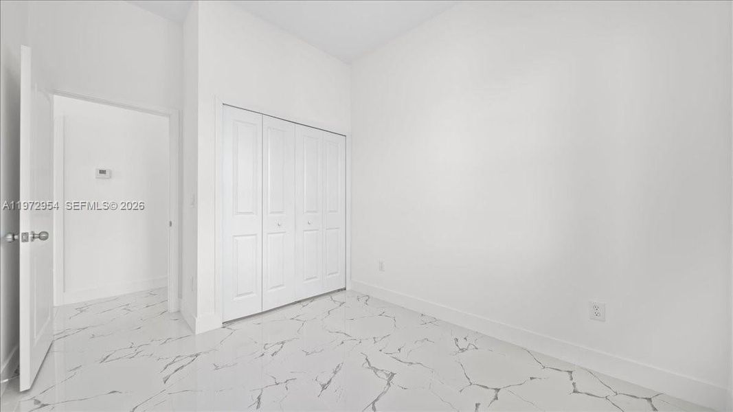 Spacious, unfurnished interior of a new home in , Lehigh Acres (Image 16).