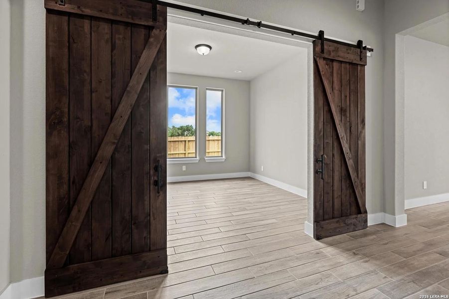 Spacious, unfurnished interior of a new home in Ventana - 60', Bulverde (Image 14).