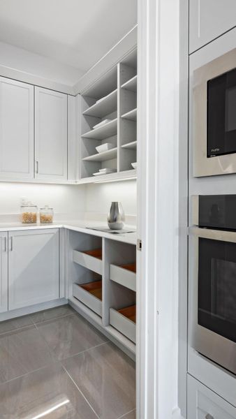 cove-at-park-trace-juliamodel-pantry