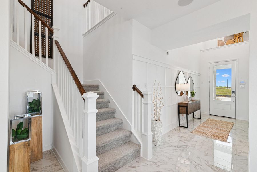 Inviting foyer (*Photo not of actual home and used for illustration purposes only.)