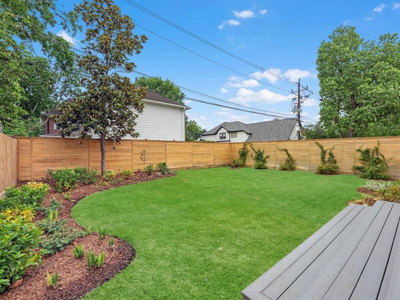 Enjoy your stunning backyard, ideal for spending time with loved ones and friends outside. Also ideal for quiet time, gardening and relaxation. There is also space for a pool, should the buyer wish to make an addition.