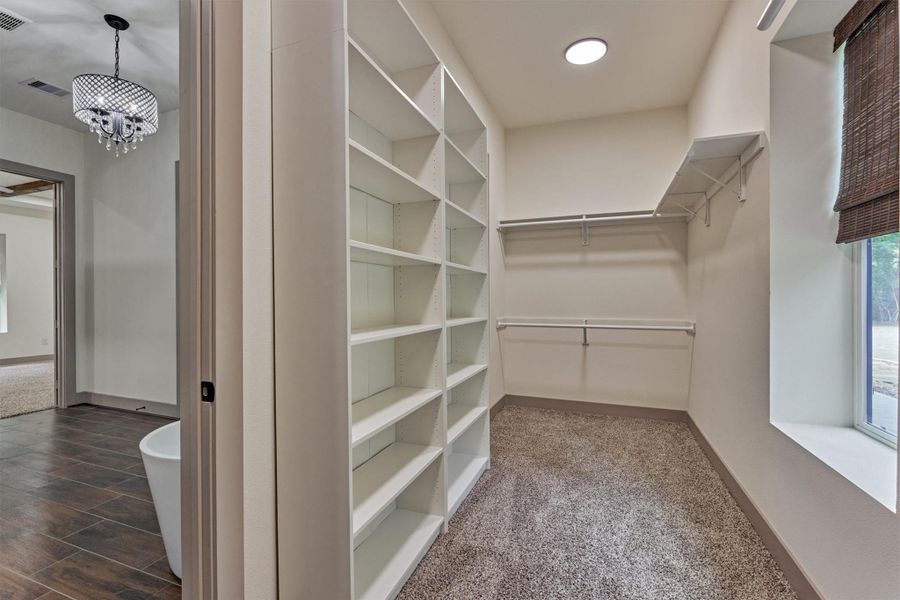 Image 37 of a home in .