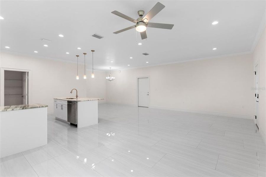 Spacious, unfurnished interior of a new home in , Plant City (Image 29). Spacious, unfurnished interior of a new home in , Plant City (Image 29).