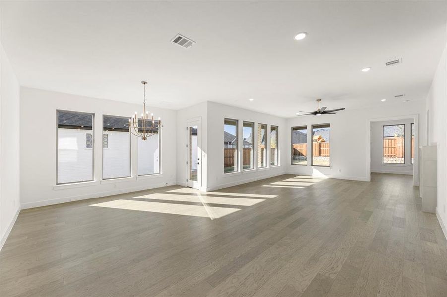 24. 4820 Belo - Dining (3) 24. 4820 Belo - Dining (3)