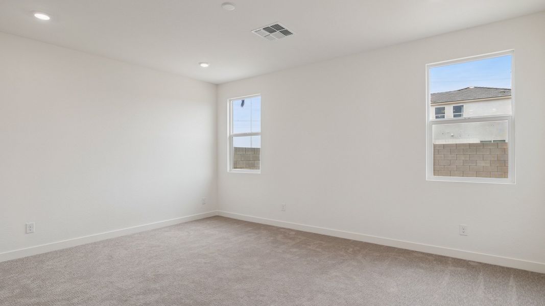 Spacious, unfurnished interior of a new home in The Ridge at Stone Butte, Phoenix (Image 29).