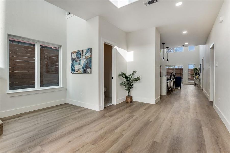 Furnished interior view inside a new home in , Dallas (Image 9).