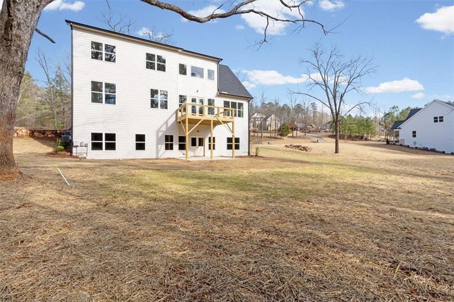 Exterior details and patio area of a home in , Rome (Image 31).