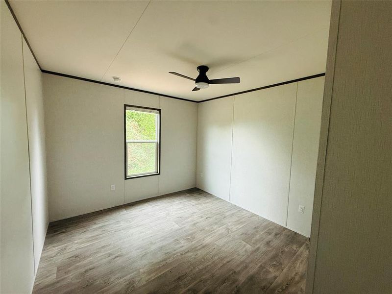 Spacious, unfurnished interior of a new home in , Granbury (Image 12).