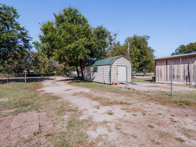 Image 33 of a home in . Image 33 of a home in .