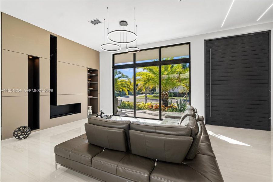 Image 91 of a home in .