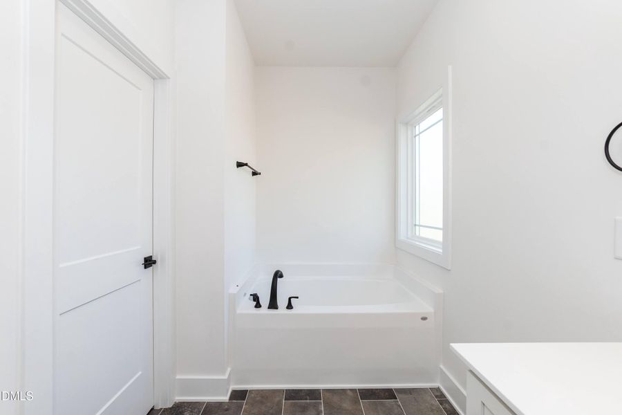 Primary Bath 02