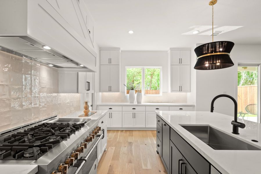 Furnished interior view inside a new home in , Dallas (Image 22). Furnished interior view inside a new home in , Dallas (Image 22).