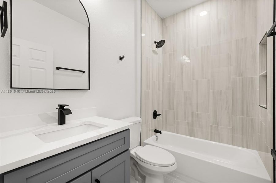 Furnished interior view inside a new home in , Sebring (Image 12).