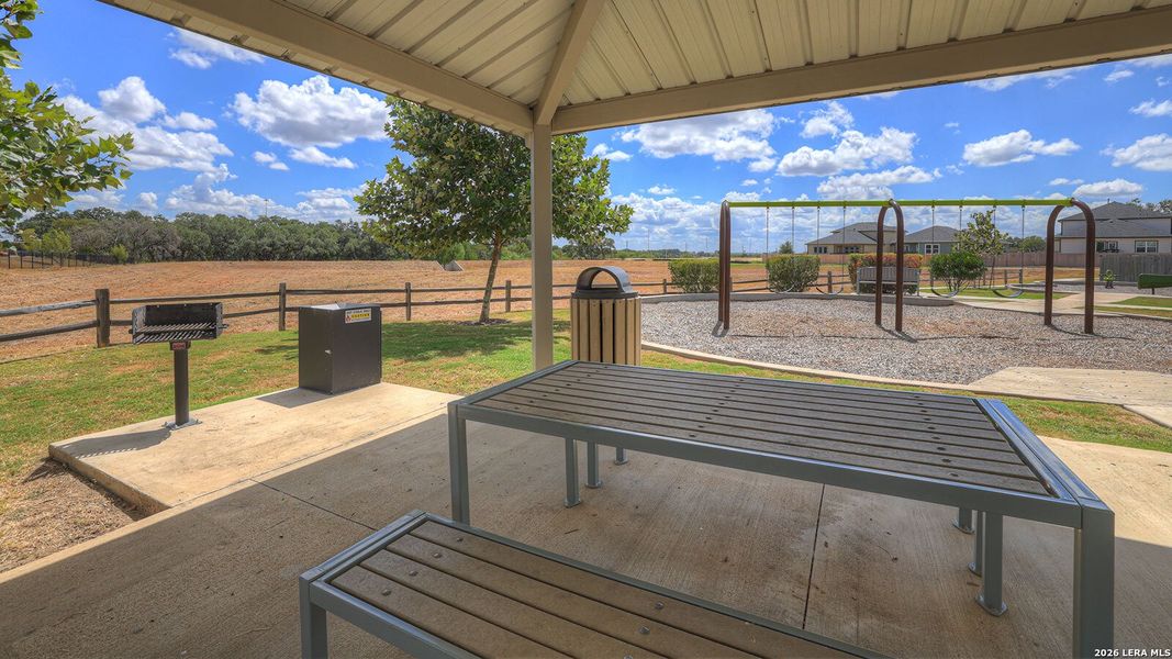 Community amenities in Paramount, Kyle (Image 26).