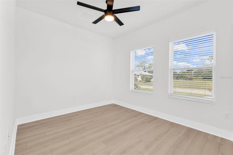 Spacious, unfurnished interior of a new home in , Placida (Image 46).