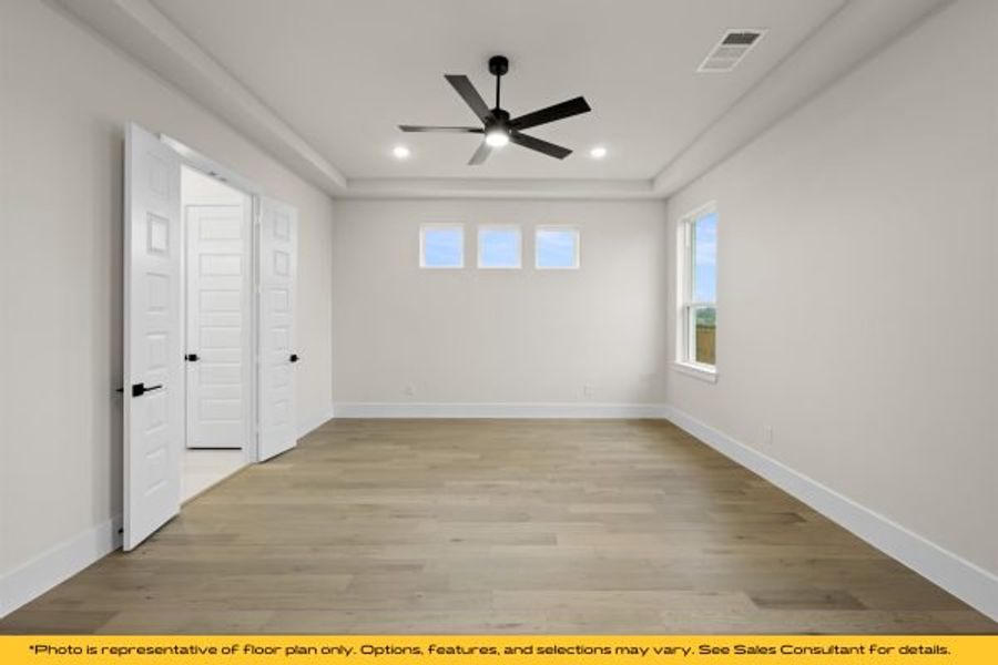 Representative unfurnished interior of a home built from the Vail by Stonefield Homes in Heath Golf and Yacht Club, Rockwall (Image 43).