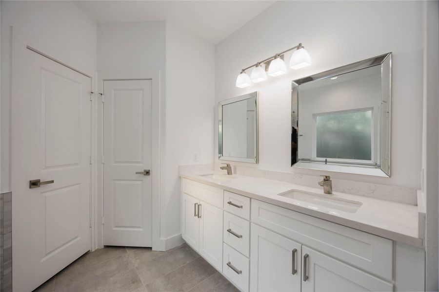 Furnished interior view inside a new home in , Houston (Image 5). Furnished interior view inside a new home in , Houston (Image 5).