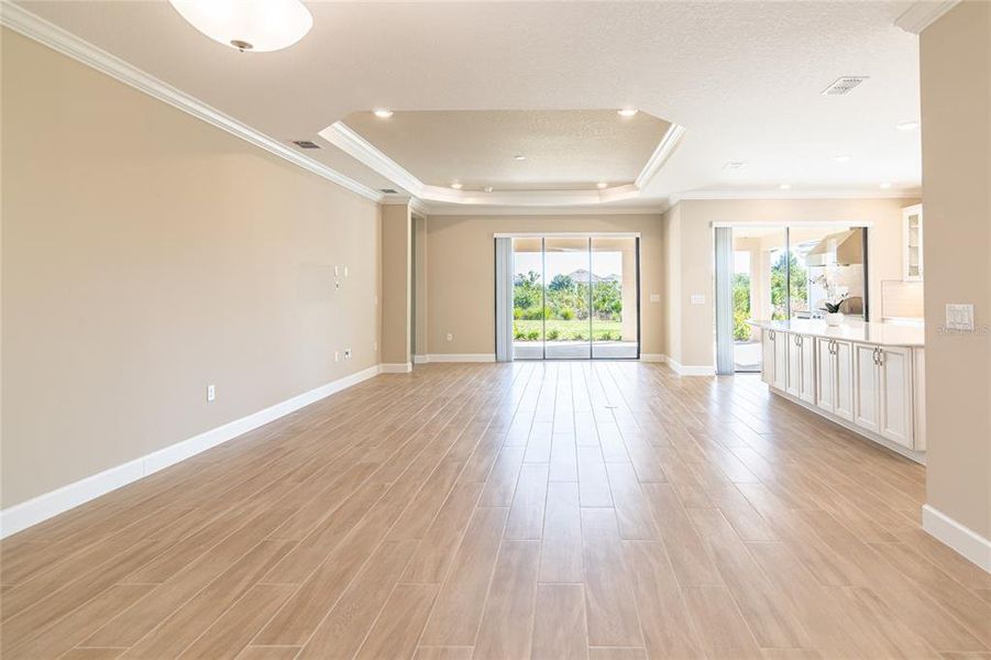 Spacious, unfurnished interior of a new home in Esplanade at Wiregrass Ranch, Wesley Chapel (Image 26).