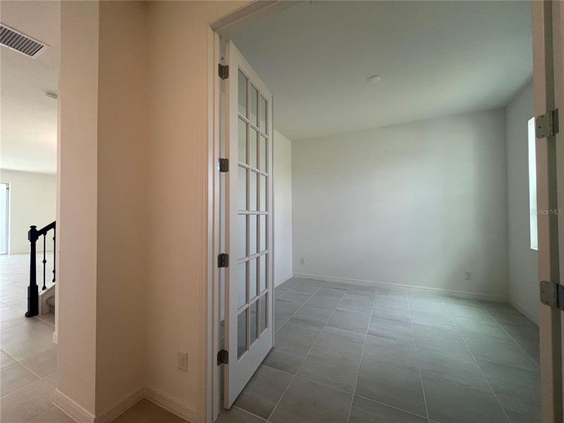 Spacious, unfurnished interior of a new home in Trinity Lakes, Groveland (Image 20). Spacious, unfurnished interior of a new home in Trinity Lakes, Groveland (Image 20).