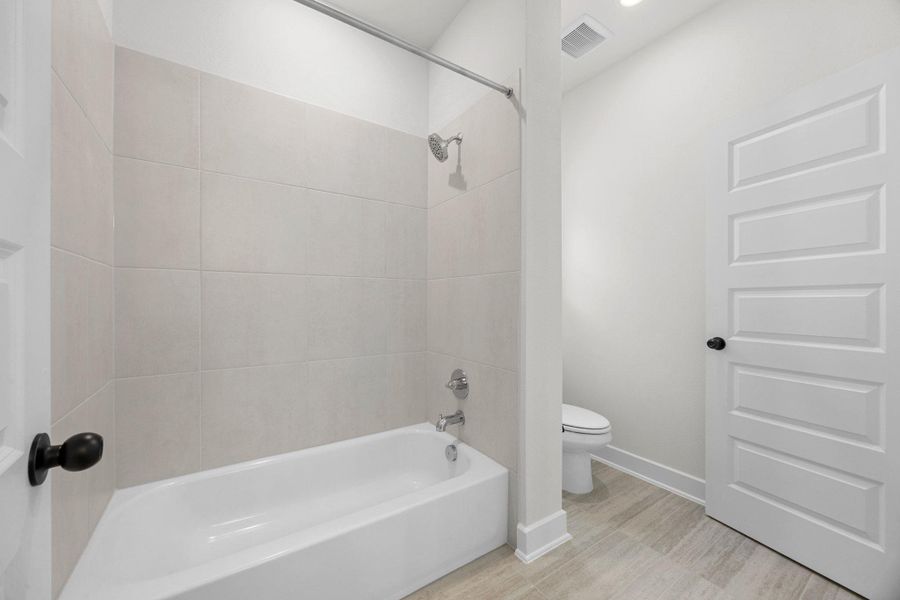 Furnished interior view inside a new home in Santa Rita Ranch, Liberty Hill (Image 9).