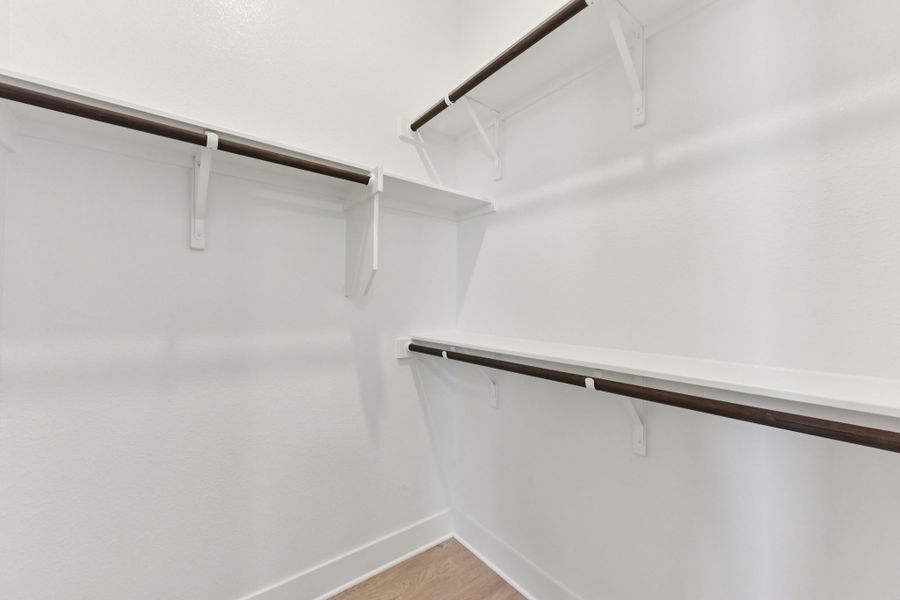 Spacious, unfurnished interior of a new home in Feathergrass, Florence (Image 23).