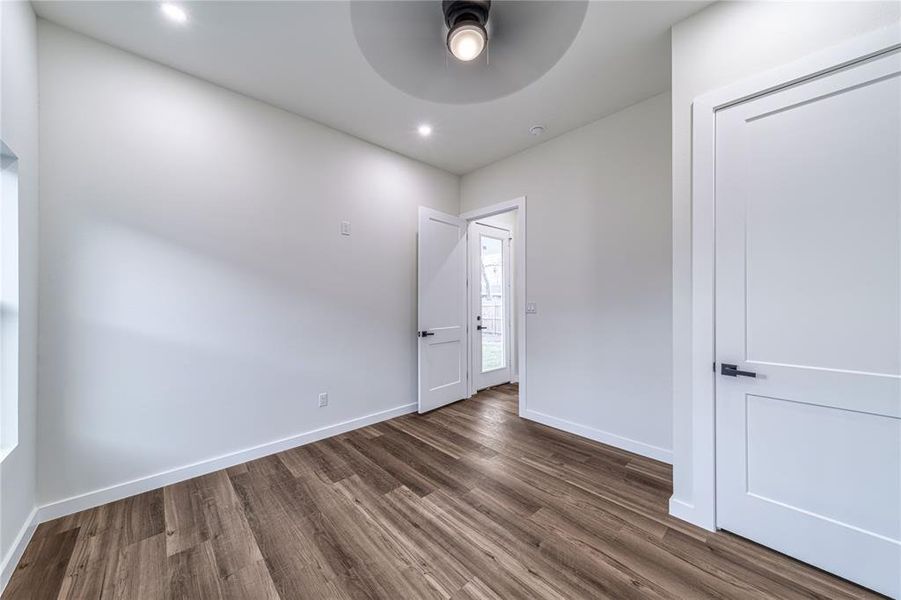 Spacious, unfurnished interior of a new home in , Dallas (Image 27).