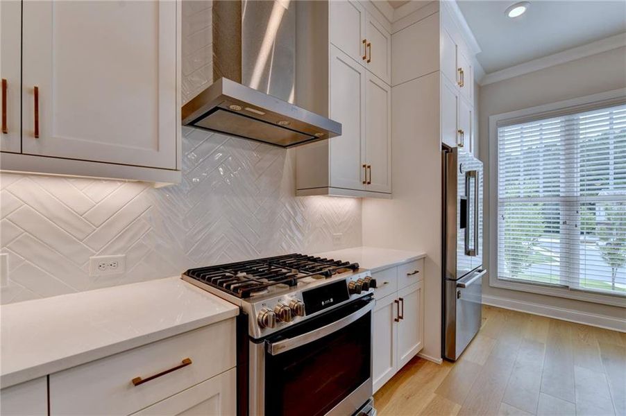 Furnished interior view inside a new home in , Alpharetta (Image 31).
