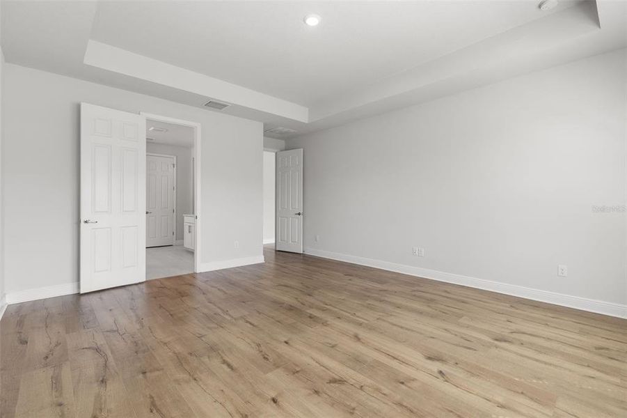 Spacious, unfurnished interior of a new home in Chapel Crossings, Wesley Chapel (Image 26). Spacious, unfurnished interior of a new home in Chapel Crossings, Wesley Chapel (Image 26).