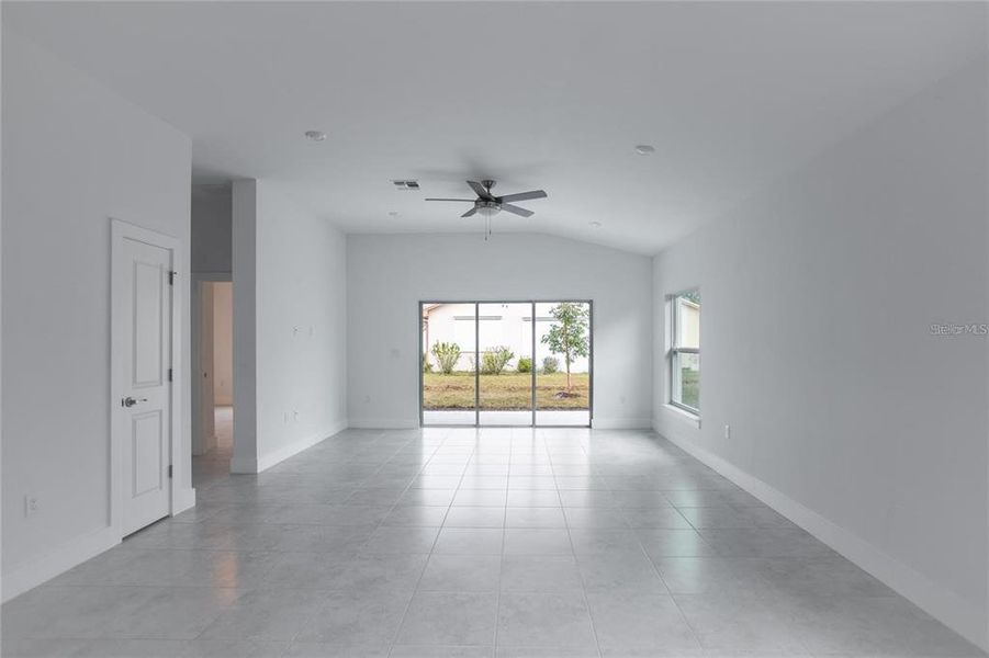 Spacious, unfurnished interior of a new home in , Port Charlotte (Image 16).