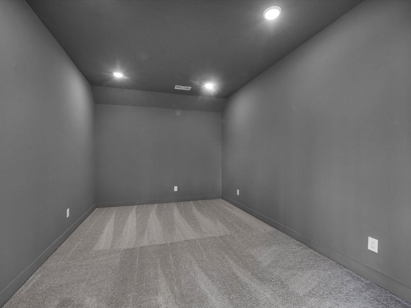 Spacious, unfurnished interior of a new home in Sienna - 60', Missouri City (Image 12).