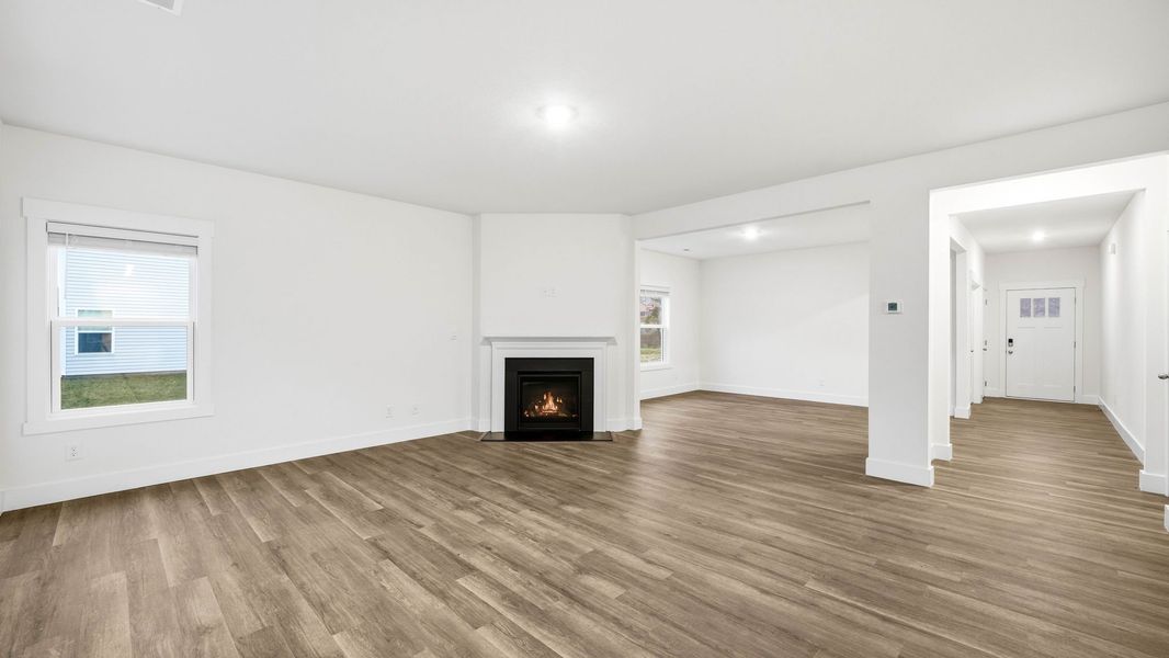 Spacious, unfurnished interior of a new home in Polo Fields, Kingsport (Image 12).