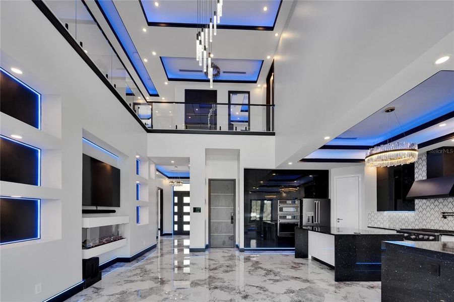 Spacious, unfurnished interior of a new home in , Apollo Beach (Image 71).