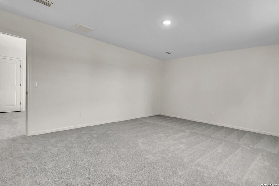 Spacious, unfurnished interior of a new home in Saddlebrook Ranch, Schertz (Image 26).
