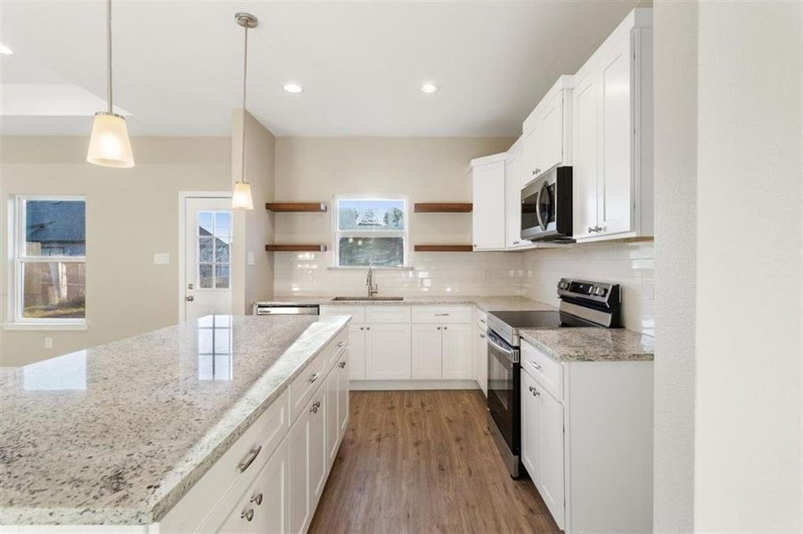 Furnished interior view inside a new home in , Granbury (Image 10).
