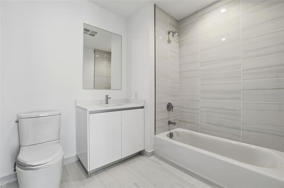 Furnished interior view inside a new home in , St. Petersburg (Image 45).