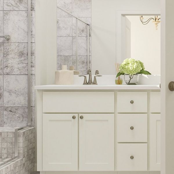 1503 Hampton Owners Bath 1of2 F1 1503 Hampton Owners Bath 1of2 F1