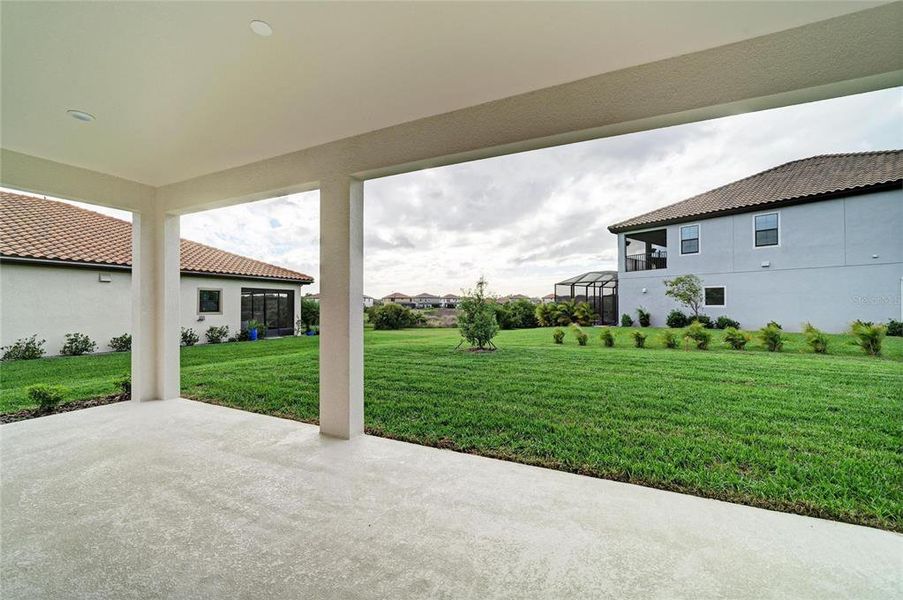 Exterior details and patio area of a home in Crosswind Ranch, Parrish (Image 26).