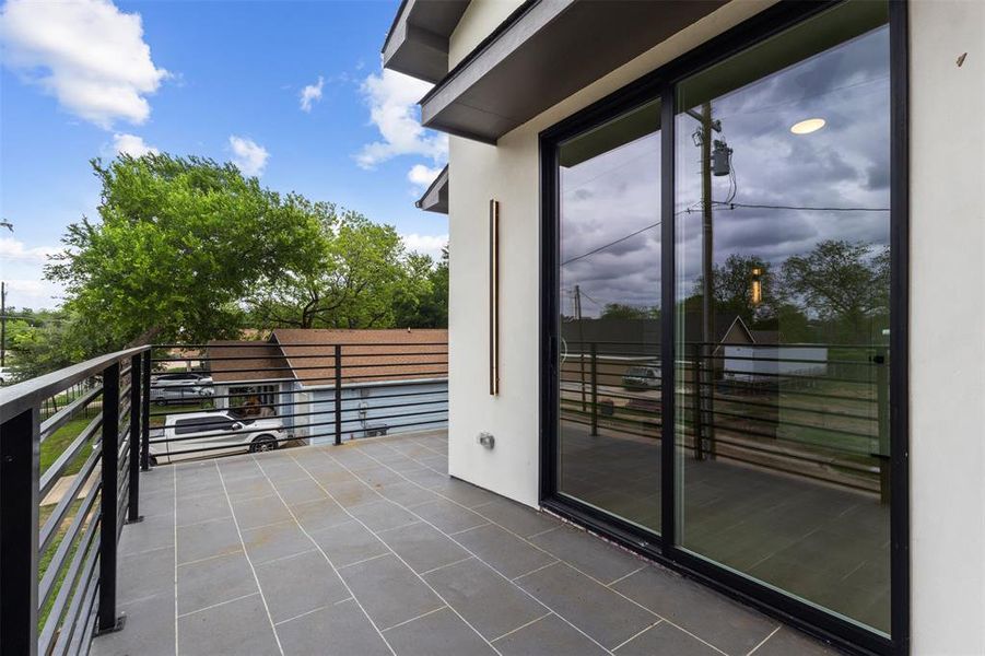 Exterior details and patio area of a home in , Dallas (Image 3).