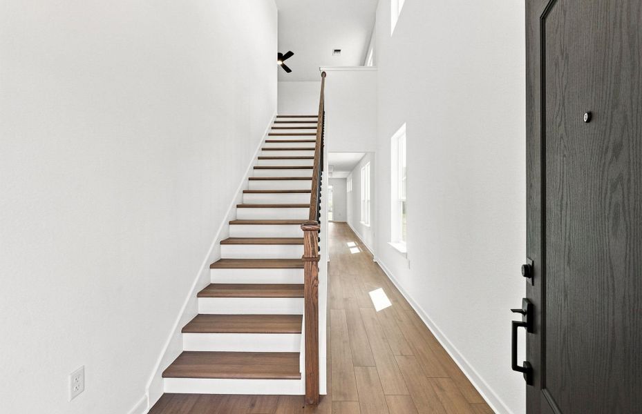 Spacious, unfurnished interior of a new home in Del Webb Austin at Lost Pines, Bastrop (Image 41).