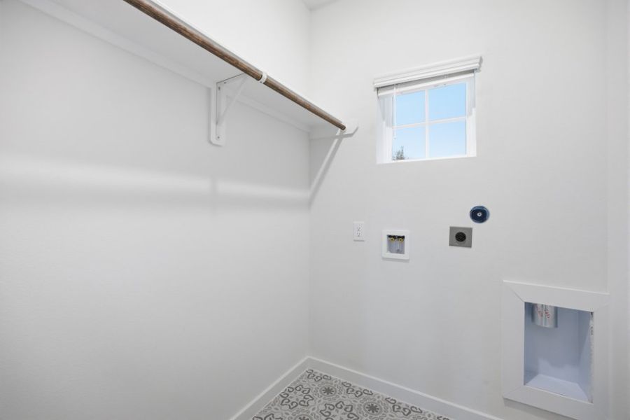 Spacious, unfurnished interior of a new home in Creekhaven, Iowa Colony (Image 33). Spacious, unfurnished interior of a new home in Creekhaven, Iowa Colony (Image 33).